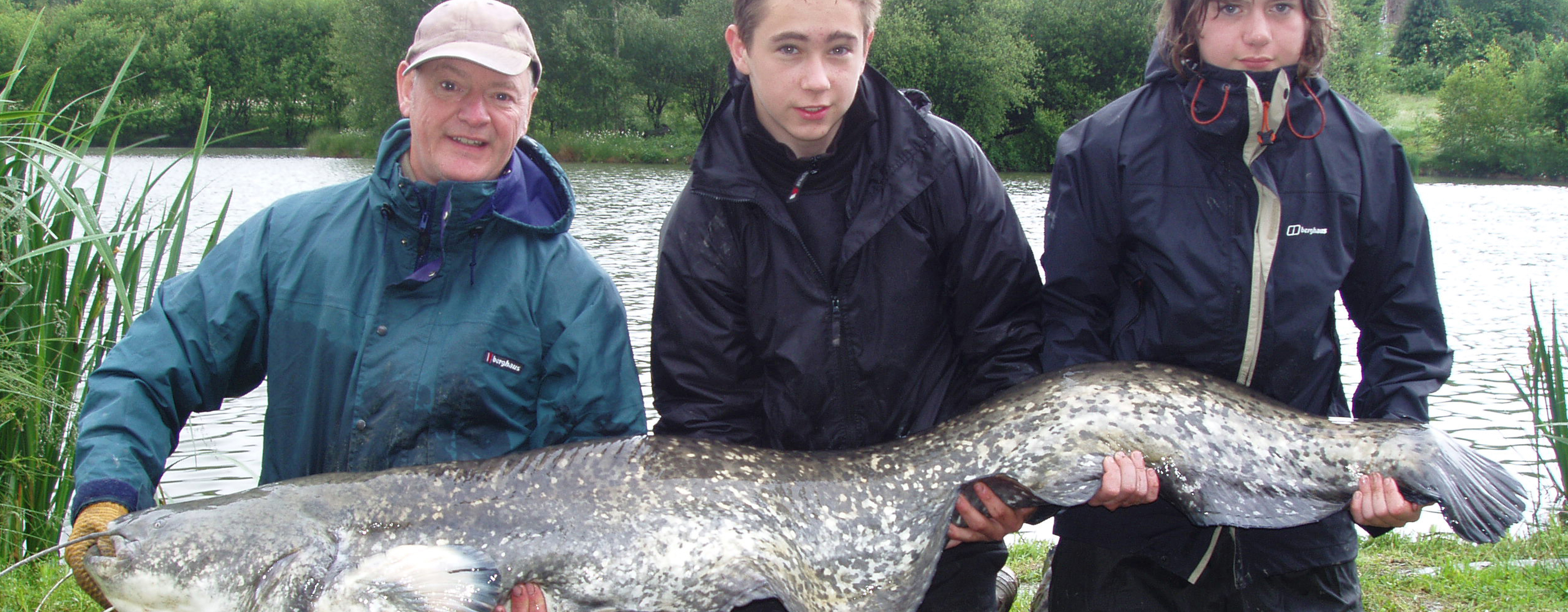 83lb catfish lake record caught at Etang de Azat-Chatenet fishing lake in France