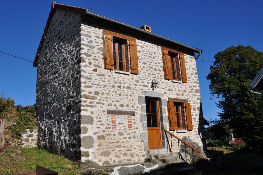 French holiday cottage exterior Etang de Azat-Chatenet Creuse France